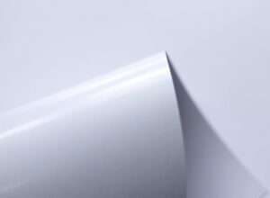 COUCHE BRILHANTE 300 GRS NEVIA